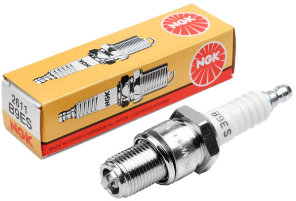 Candela originale NGK B9ES - Passo lungo - Piaggio Vespa 50 125 200 250 500 Suzuki Skipper NRG Zip - CI0532